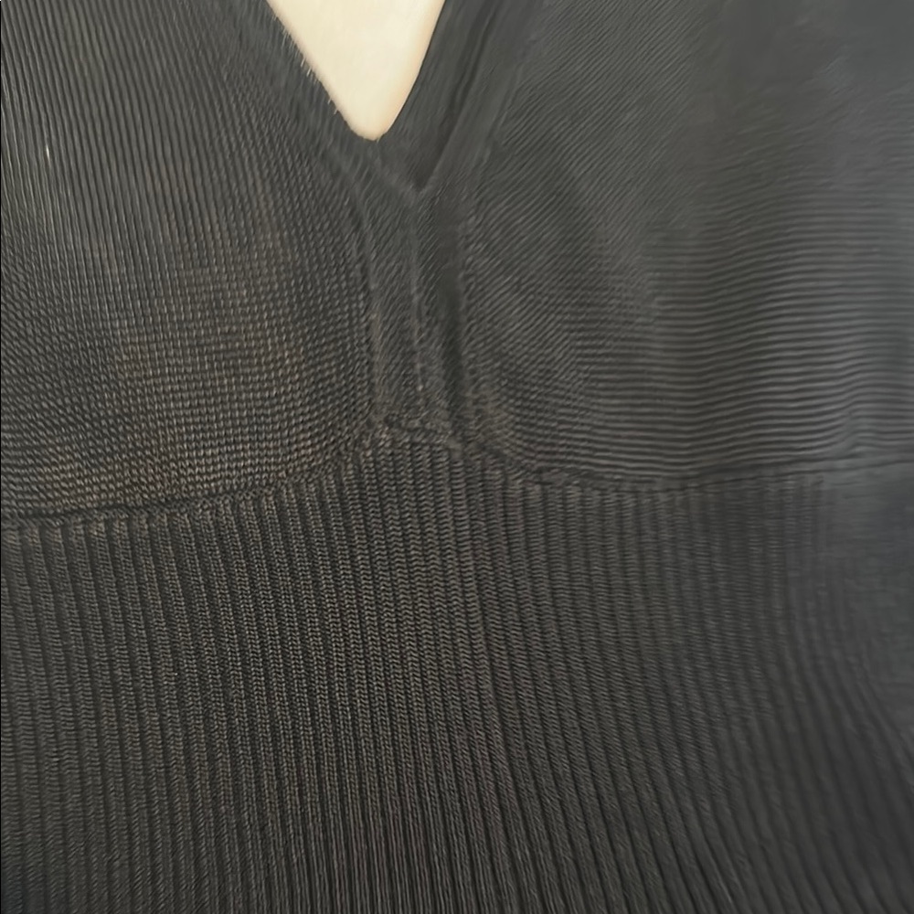 Guess Black and White Pleated V-Neck Cocktail Dress - Picture 8 of 15